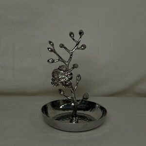 Michael Aram White Orchid Ring Catch